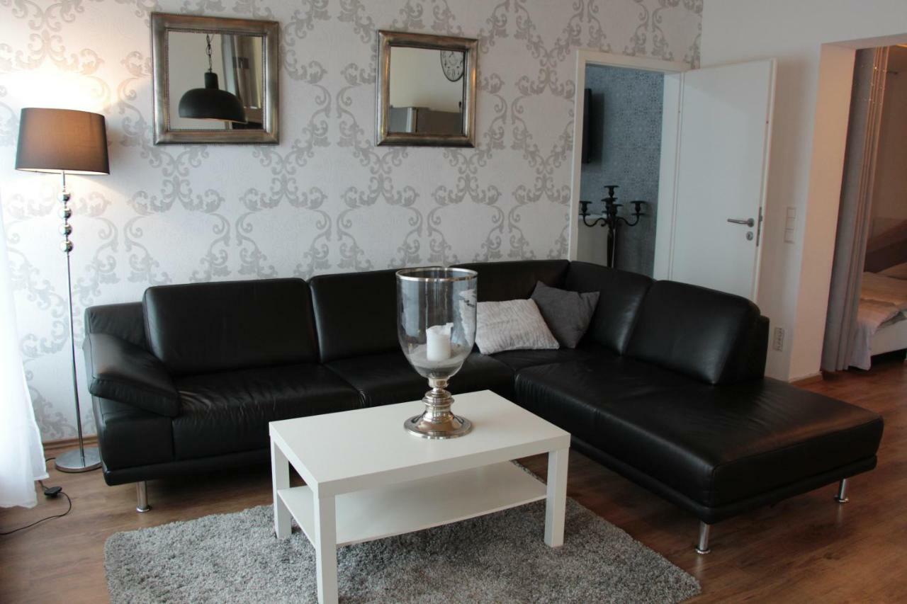Modernes Und Gemuetliches Appartment Mit Terrasse, Stadtnah ราเวนส์บวร์ก ภายนอก รูปภาพ
