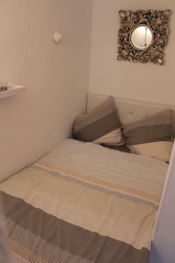 Modernes Und Gemuetliches Appartment Mit Terrasse, Stadtnah ราเวนส์บวร์ก ภายนอก รูปภาพ